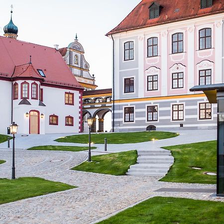 Hotel Schloss Leitheim Ngoại thất bức ảnh