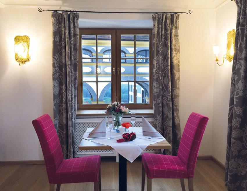 Hotel Schloss Leitheim Ngoại thất bức ảnh