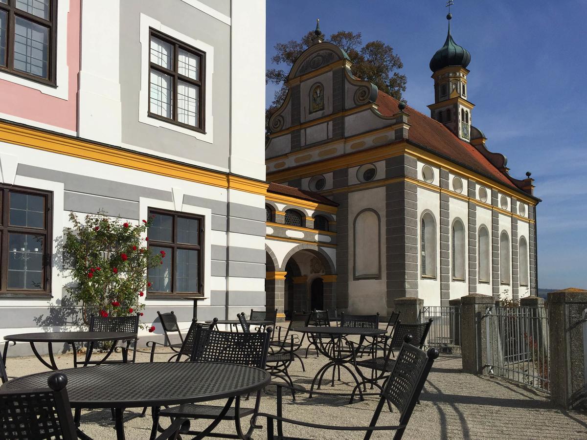 Hotel Schloss Leitheim Ngoại thất bức ảnh