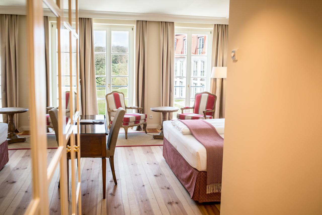 Hotel Schloss Leitheim Ngoại thất bức ảnh