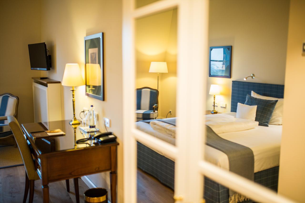 Hotel Schloss Leitheim Ngoại thất bức ảnh